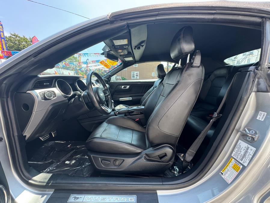 2020 Ford Mustang EcoBoost Premium Convertible, available for sale in Newark , New Jersey | Champion Used Auto Sales 2. Newark , New Jersey 2020 Ford Mustang EcoBoost Premium Convertible, available for sale in Newark , New Jersey | Champion Used Auto Sales 2. Newark , New Jersey