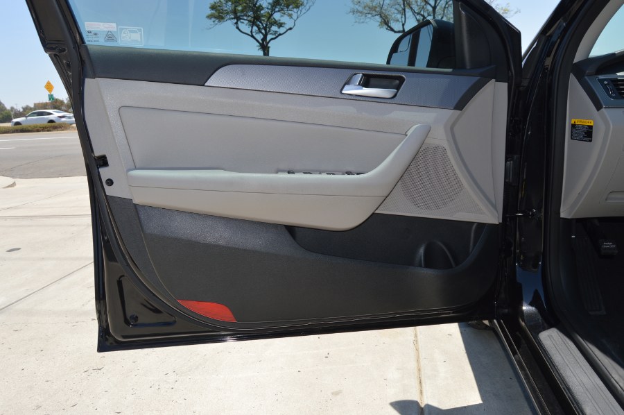 2015 Hyundai Sonata 4dr Sdn 2.4L SE PZEV, available for sale in Moreno Valley, California | Fusion Motors Inc. Moreno Valley, California 2015 Hyundai Sonata 4dr Sdn 2.4L SE PZEV, available for sale in Moreno Valley, California | Fusion Motors Inc. Moreno Valley, California