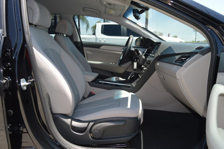 2015 Hyundai Sonata 4dr Sdn 2.4L SE PZEV, available for sale in Moreno Valley, California | Fusion Motors Inc. Moreno Valley, California 2015 Hyundai Sonata 4dr Sdn 2.4L SE PZEV, available for sale in Moreno Valley, California | Fusion Motors Inc. Moreno Valley, California