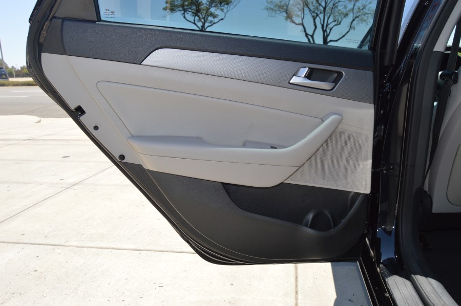 2015 Hyundai Sonata 4dr Sdn 2.4L SE PZEV, available for sale in Moreno Valley, California | Fusion Motors Inc. Moreno Valley, California 2015 Hyundai Sonata 4dr Sdn 2.4L SE PZEV, available for sale in Moreno Valley, California | Fusion Motors Inc. Moreno Valley, California