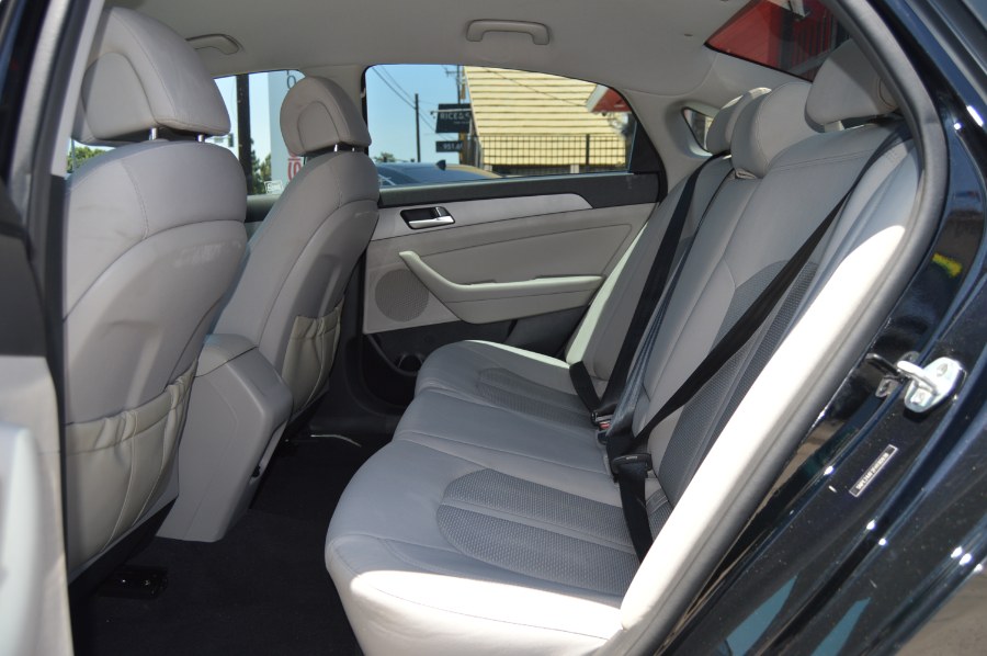 2015 Hyundai Sonata 4dr Sdn 2.4L SE PZEV, available for sale in Moreno Valley, California | Fusion Motors Inc. Moreno Valley, California 2015 Hyundai Sonata 4dr Sdn 2.4L SE PZEV, available for sale in Moreno Valley, California | Fusion Motors Inc. Moreno Valley, California