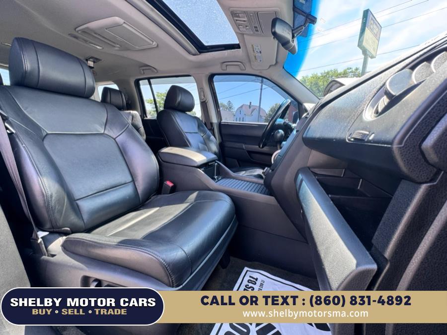 2015 Honda Pilot 4WD 4dr Touring w/RES & Navi, available for sale in Springfield, Massachusetts | Shelby Motor Cars. Springfield, Massachusetts 2015 Honda Pilot 4WD 4dr Touring w/RES & Navi, available for sale in Springfield, Massachusetts | Shelby Motor Cars. Springfield, Massachusetts