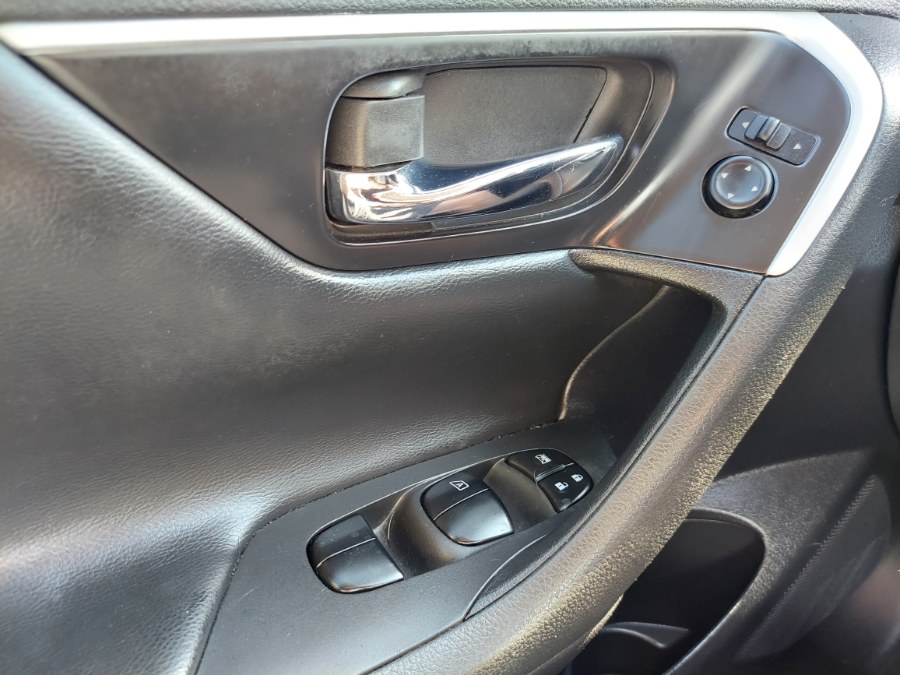 2017 Nissan Altima 2.5 SL Sedan, available for sale in East Windsor, Connecticut | United Auto Sales of E Windsor, Inc. East Windsor, Connecticut 2017 Nissan Altima 2.5 SL Sedan, available for sale in East Windsor, Connecticut | United Auto Sales of E Windsor, Inc. East Windsor, Connecticut