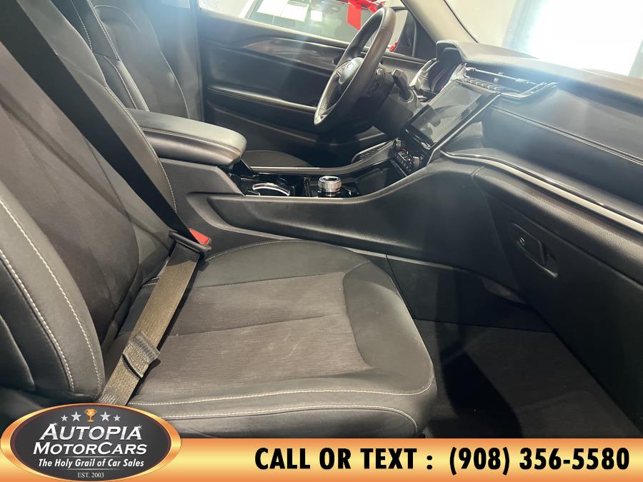 2022 Jeep Grand Cherokee Laredo photo 13