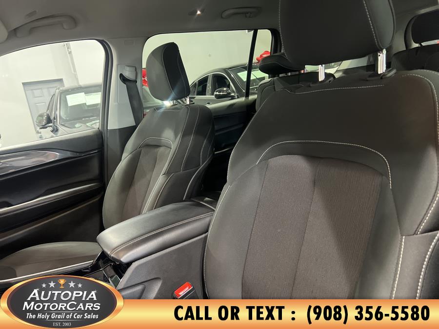 2022 Jeep Grand Cherokee Laredo photo 12
