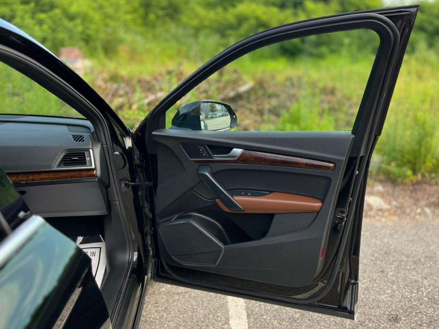 2020 Audi Q5 Premium 45 TFSI quattro, available for sale in Paterson, New Jersey | Speedway Motors LLC. Paterson, New Jersey 2020 Audi Q5 Premium 45 TFSI quattro, available for sale in Paterson, New Jersey | Speedway Motors LLC. Paterson, New Jersey