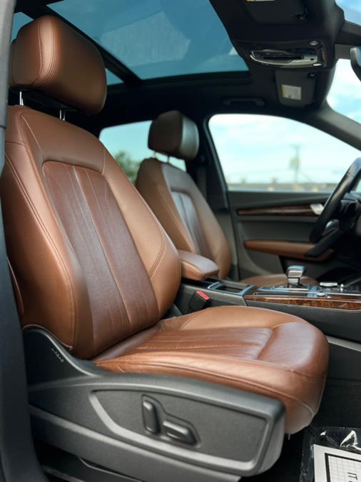 2020 Audi Q5 Premium 45 TFSI quattro, available for sale in Paterson, New Jersey | Speedway Motors LLC. Paterson, New Jersey 2020 Audi Q5 Premium 45 TFSI quattro, available for sale in Paterson, New Jersey | Speedway Motors LLC. Paterson, New Jersey
