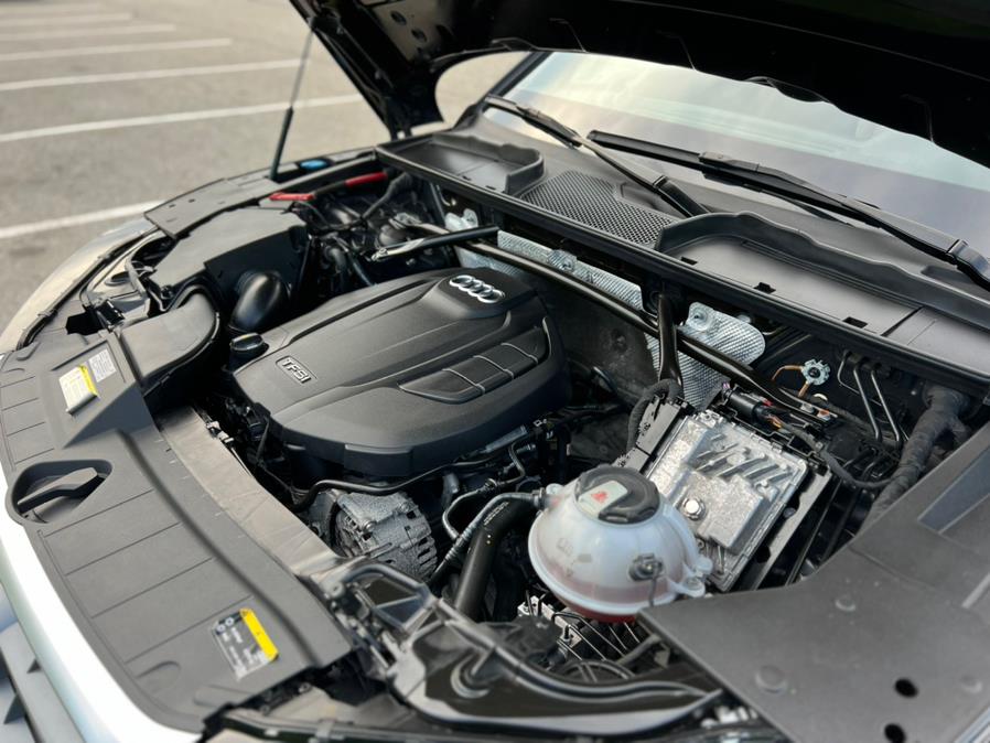 2020 Audi Q5 Premium 45 TFSI quattro, available for sale in Paterson, New Jersey | Speedway Motors LLC. Paterson, New Jersey 2020 Audi Q5 Premium 45 TFSI quattro, available for sale in Paterson, New Jersey | Speedway Motors LLC. Paterson, New Jersey