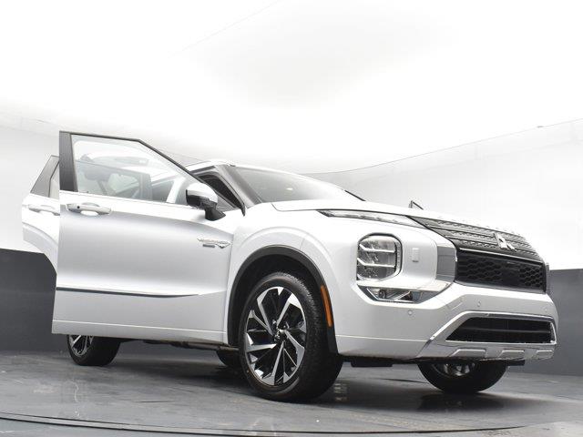 2025 Mitsubishi Outlander Plug-in Hybrid SEL, available for sale in Woodside, New York | Drive Central. Woodside, New York 2025 Mitsubishi Outlander Plug-in Hybrid SEL, available for sale in Woodside, New York | Drive Central. Woodside, New York
