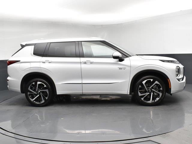 2025 Mitsubishi Outlander Plug-in Hybrid SEL, available for sale in Woodside, New York | Drive Central. Woodside, New York 2025 Mitsubishi Outlander Plug-in Hybrid SEL, available for sale in Woodside, New York | Drive Central. Woodside, New York