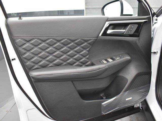 2025 Mitsubishi Outlander Plug-in Hybrid SEL, available for sale in Woodside, New York | Drive Central. Woodside, New York 2025 Mitsubishi Outlander Plug-in Hybrid SEL, available for sale in Woodside, New York | Drive Central. Woodside, New York