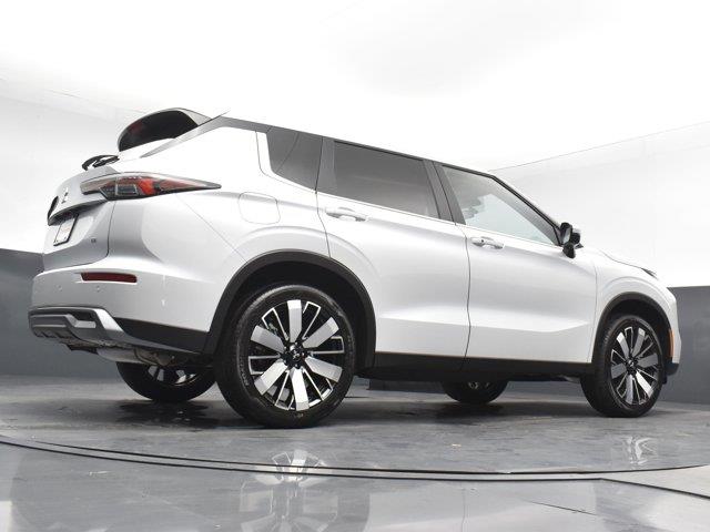 2025 Mitsubishi Outlander SE, available for sale in Woodside, New York | Drive Central. Woodside, New York 2025 Mitsubishi Outlander SE, available for sale in Woodside, New York | Drive Central. Woodside, New York