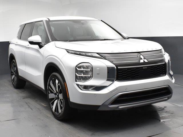 2025 Mitsubishi Outlander SE, available for sale in Woodside, New York | Drive Central. Woodside, New York 2025 Mitsubishi Outlander SE, available for sale in Woodside, New York | Drive Central. Woodside, New York