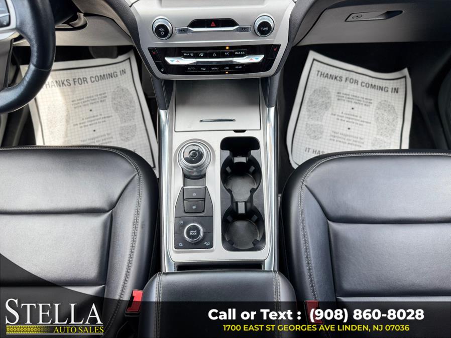 2022 Ford Explorer XLT 4WD, available for sale in Linden, New Jersey | Stella Auto Sales. Linden, New Jersey 2022 Ford Explorer XLT 4WD, available for sale in Linden, New Jersey | Stella Auto Sales. Linden, New Jersey