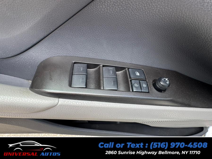 2022 Toyota Camry SE Auto (Natl), available for sale in Bellmore, New York | Universal Autos. Bellmore, New York 2022 Toyota Camry SE Auto (Natl), available for sale in Bellmore, New York | Universal Autos. Bellmore, New York