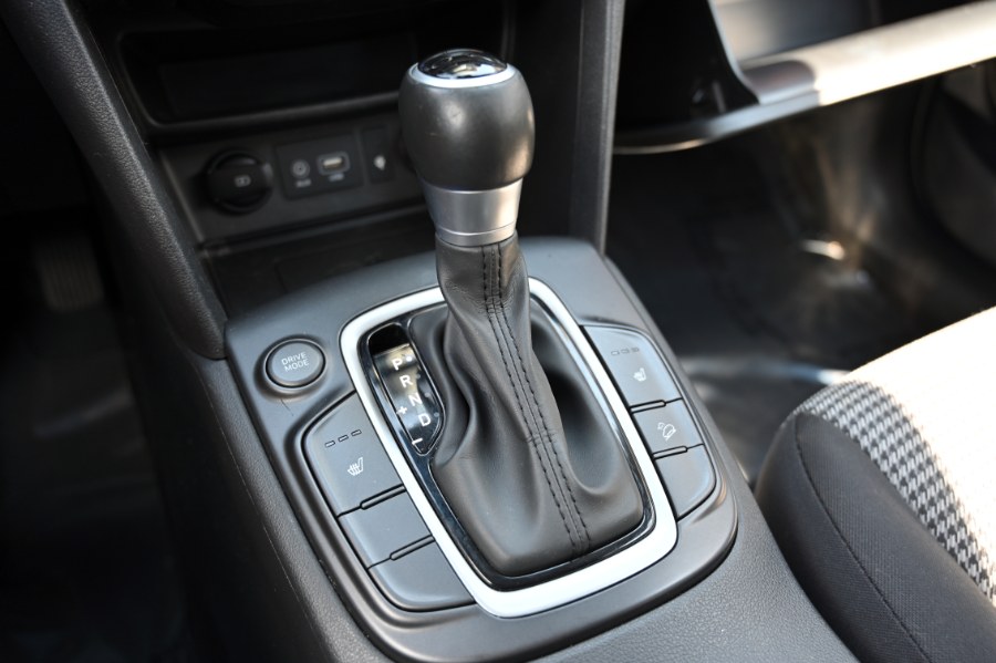 2021 Hyundai Kona SEL Plus Auto, available for sale in Waterbury, Connecticut | Highline Car Connection. Waterbury, Connecticut 2021 Hyundai Kona SEL Plus Auto, available for sale in Waterbury, Connecticut | Highline Car Connection. Waterbury, Connecticut