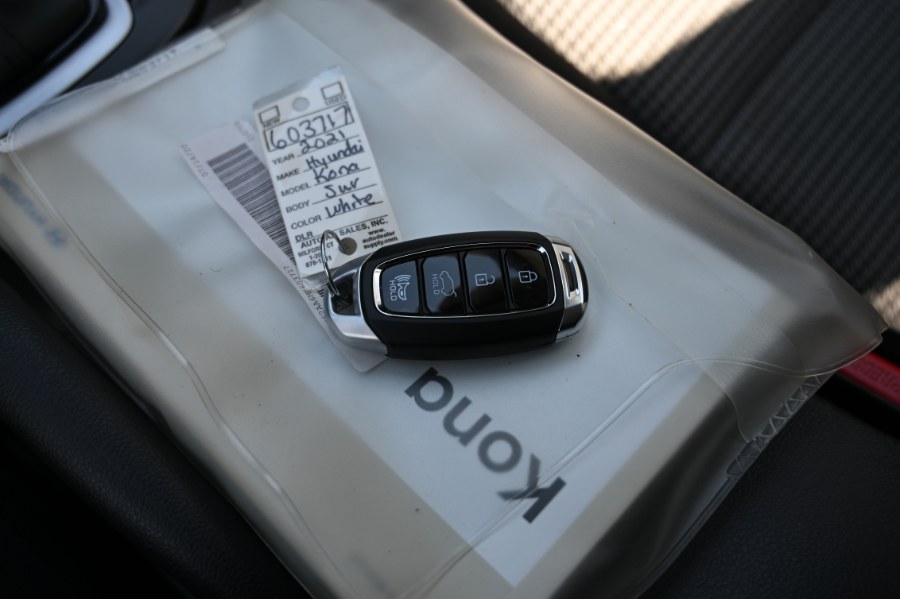2021 Hyundai Kona SEL Plus Auto, available for sale in Waterbury, Connecticut | Highline Car Connection. Waterbury, Connecticut 2021 Hyundai Kona SEL Plus Auto, available for sale in Waterbury, Connecticut | Highline Car Connection. Waterbury, Connecticut