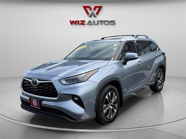 Used 2022 Toyota Highlander in Stratford, Connecticut | Wiz Leasing Inc. Stratford, Connecticut
