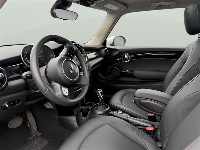 2023 Mini Cooper Base, available for sale in Stratford, Connecticut | Wiz Leasing Inc. Stratford, Connecticut 2023 Mini Cooper Base, available for sale in Stratford, Connecticut | Wiz Leasing Inc. Stratford, Connecticut