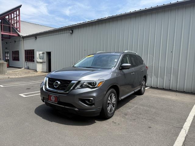 Used 2019 Nissan Pathfinder in Stratford, Connecticut | Wiz Leasing Inc. Stratford, Connecticut