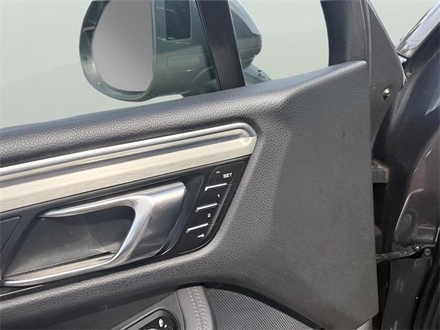 2015 Porsche Macan Turbo, available for sale in Stratford, Connecticut | Wiz Leasing Inc. Stratford, Connecticut 2015 Porsche Macan Turbo, available for sale in Stratford, Connecticut | Wiz Leasing Inc. Stratford, Connecticut