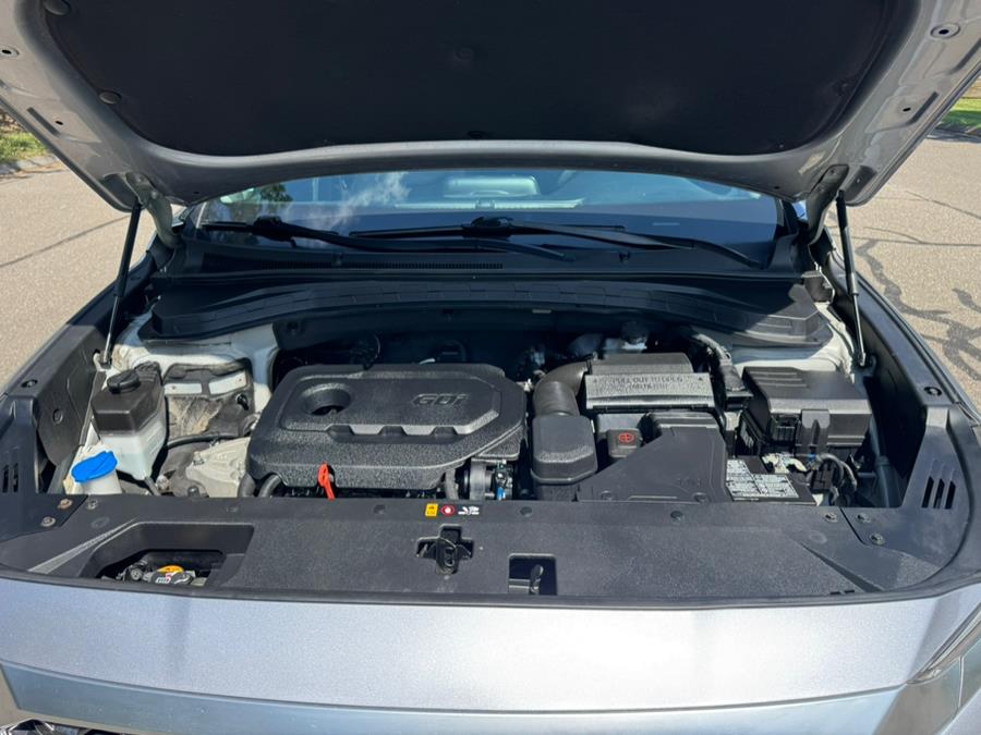 2020 Hyundai Santa Fe SE 2.4L Auto AWD, available for sale in Waterbury, Connecticut | Platinum Auto Care. Waterbury, Connecticut 2020 Hyundai Santa Fe SE 2.4L Auto AWD, available for sale in Waterbury, Connecticut | Platinum Auto Care. Waterbury, Connecticut