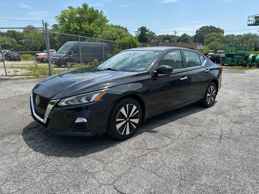 2021 Nissan Altima 2.5 SV AWD Sedan, available for sale in Milford, Connecticut | Dealertown Auto Wholesalers. Milford, Connecticut 2021 Nissan Altima 2.5 SV AWD Sedan, available for sale in Milford, Connecticut | Dealertown Auto Wholesalers. Milford, Connecticut