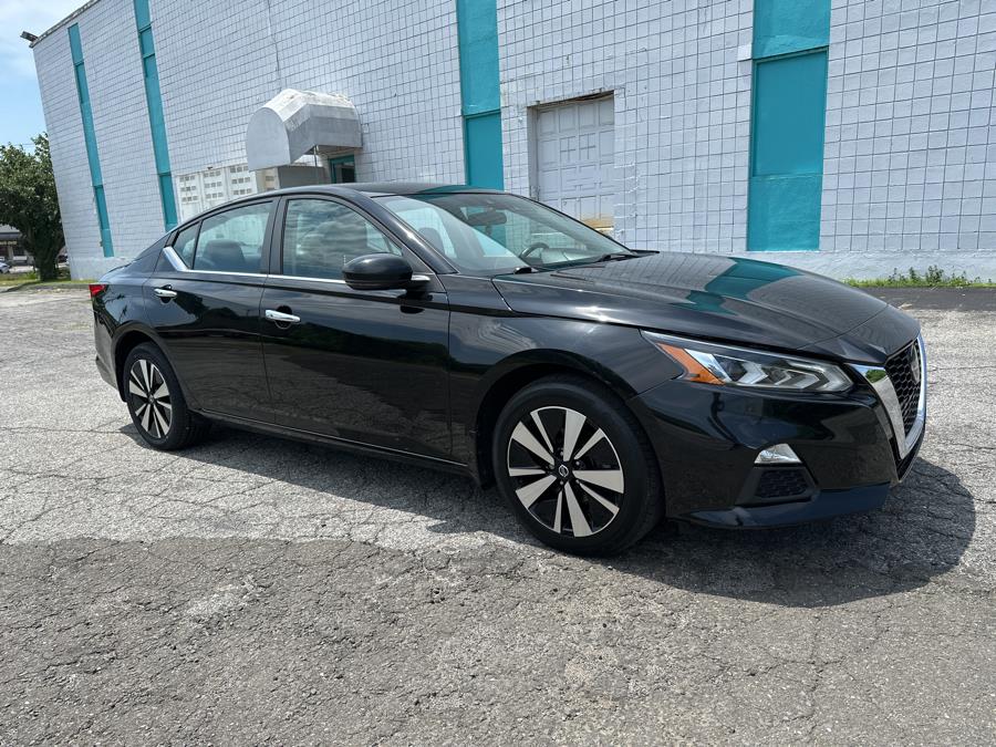2021 Nissan Altima 2.5 SV AWD Sedan, available for sale in Milford, Connecticut | Dealertown Auto Wholesalers. Milford, Connecticut 2021 Nissan Altima 2.5 SV AWD Sedan, available for sale in Milford, Connecticut | Dealertown Auto Wholesalers. Milford, Connecticut