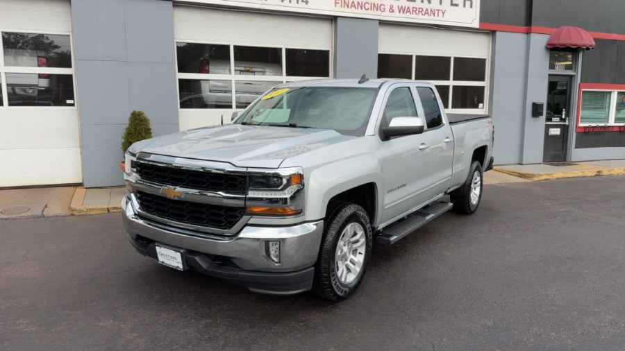 2017 Chevrolet Silverado 1500 photo 2