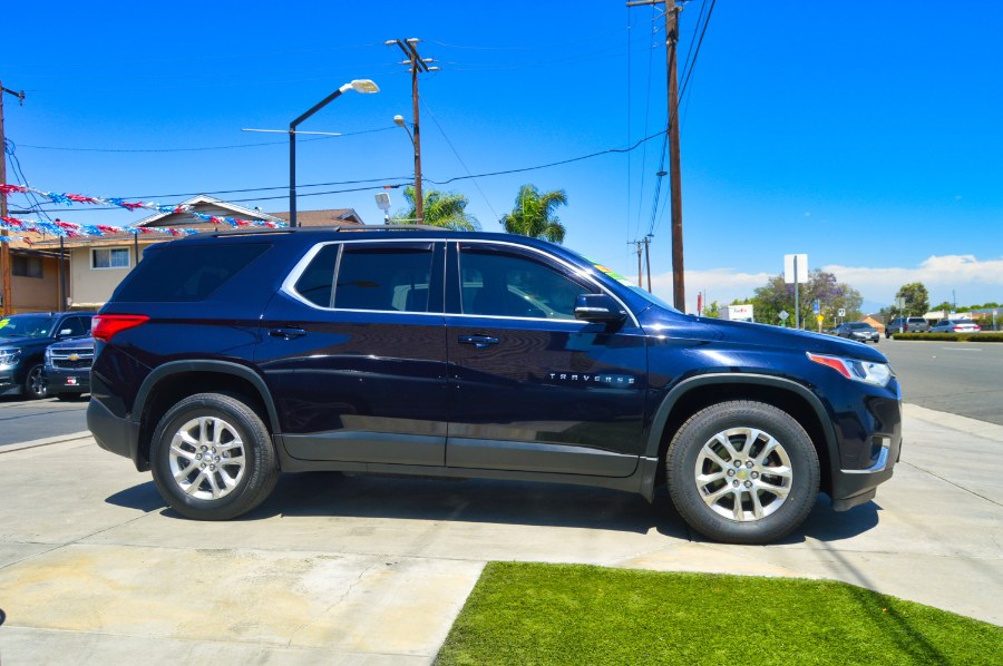 2020 Chevrolet Traverse AWD 4dr LT Cloth w/1LT, available for sale in Moreno Valley, California | Fusion Motors Inc. Moreno Valley, California 2020 Chevrolet Traverse AWD 4dr LT Cloth w/1LT, available for sale in Moreno Valley, California | Fusion Motors Inc. Moreno Valley, California