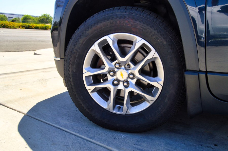 2020 Chevrolet Traverse AWD 4dr LT Cloth w/1LT, available for sale in Moreno Valley, California | Fusion Motors Inc. Moreno Valley, California 2020 Chevrolet Traverse AWD 4dr LT Cloth w/1LT, available for sale in Moreno Valley, California | Fusion Motors Inc. Moreno Valley, California