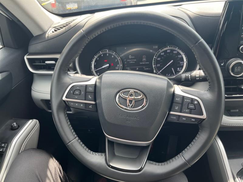 2022 Toyota Highlander XLE AWD, available for sale in Maple Shade, New Jersey | Car Revolution. Maple Shade, New Jersey 2022 Toyota Highlander XLE AWD, available for sale in Maple Shade, New Jersey | Car Revolution. Maple Shade, New Jersey