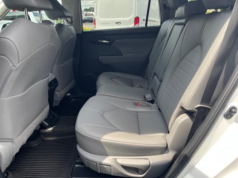 2022 Toyota Highlander XLE AWD, available for sale in Maple Shade, New Jersey | Car Revolution. Maple Shade, New Jersey 2022 Toyota Highlander XLE AWD, available for sale in Maple Shade, New Jersey | Car Revolution. Maple Shade, New Jersey
