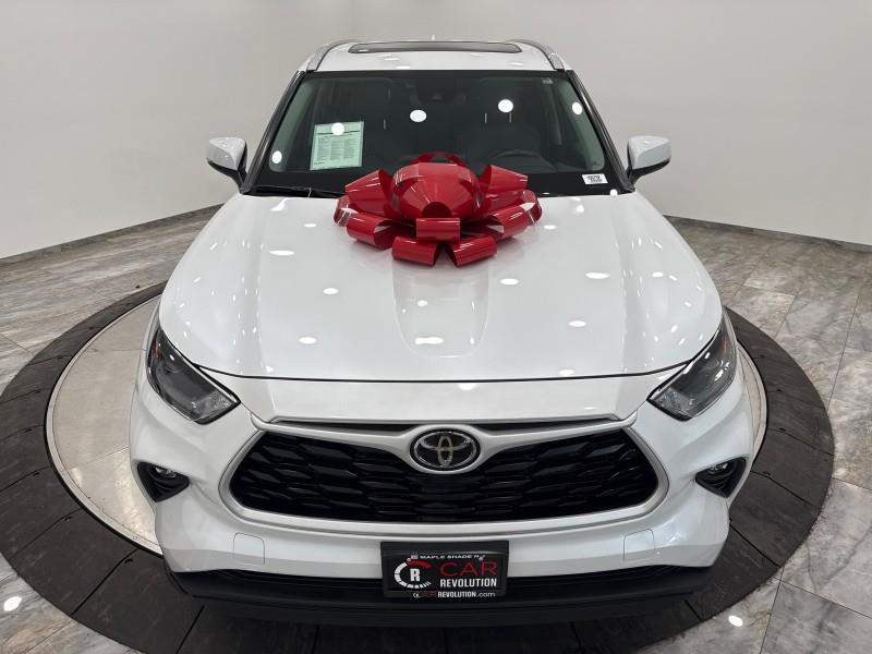 2022 Toyota Highlander XLE AWD, available for sale in Maple Shade, New Jersey | Car Revolution. Maple Shade, New Jersey 2022 Toyota Highlander XLE AWD, available for sale in Maple Shade, New Jersey | Car Revolution. Maple Shade, New Jersey