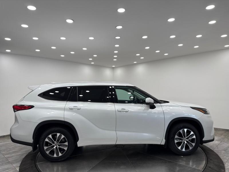 2022 Toyota Highlander XLE AWD, available for sale in Maple Shade, New Jersey | Car Revolution. Maple Shade, New Jersey 2022 Toyota Highlander XLE AWD, available for sale in Maple Shade, New Jersey | Car Revolution. Maple Shade, New Jersey
