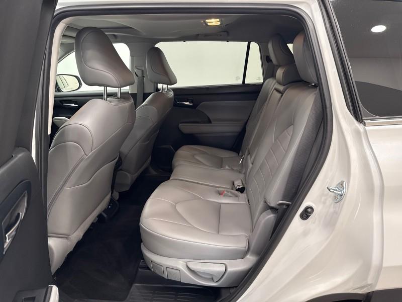 2022 Toyota Highlander XLE AWD, available for sale in Maple Shade, New Jersey | Car Revolution. Maple Shade, New Jersey 2022 Toyota Highlander XLE AWD, available for sale in Maple Shade, New Jersey | Car Revolution. Maple Shade, New Jersey