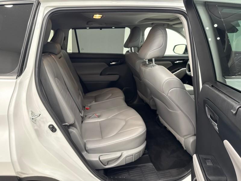 2022 Toyota Highlander XLE AWD, available for sale in Maple Shade, New Jersey | Car Revolution. Maple Shade, New Jersey 2022 Toyota Highlander XLE AWD, available for sale in Maple Shade, New Jersey | Car Revolution. Maple Shade, New Jersey