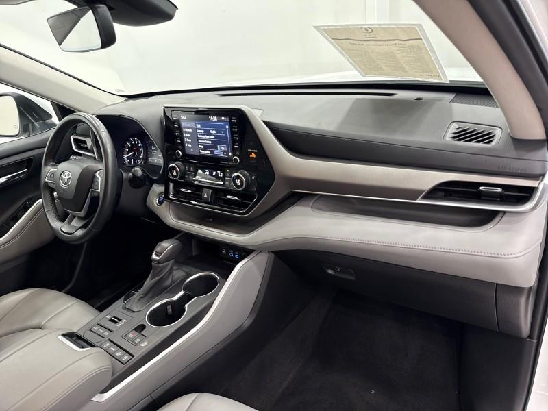 2022 Toyota Highlander XLE AWD, available for sale in Maple Shade, New Jersey | Car Revolution. Maple Shade, New Jersey 2022 Toyota Highlander XLE AWD, available for sale in Maple Shade, New Jersey | Car Revolution. Maple Shade, New Jersey