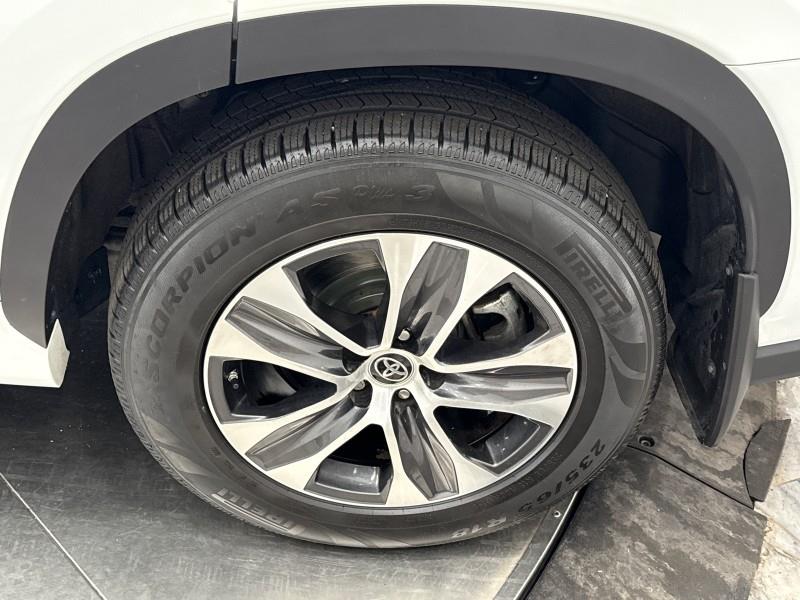 2022 Toyota Highlander XLE AWD, available for sale in Maple Shade, New Jersey | Car Revolution. Maple Shade, New Jersey 2022 Toyota Highlander XLE AWD, available for sale in Maple Shade, New Jersey | Car Revolution. Maple Shade, New Jersey