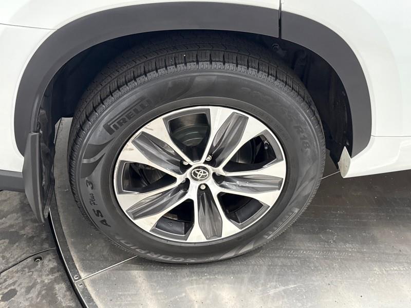 2022 Toyota Highlander XLE AWD, available for sale in Maple Shade, New Jersey | Car Revolution. Maple Shade, New Jersey 2022 Toyota Highlander XLE AWD, available for sale in Maple Shade, New Jersey | Car Revolution. Maple Shade, New Jersey