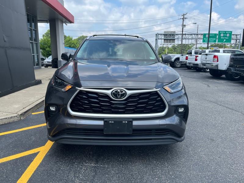 2021 Toyota Highlander XLE AWD, available for sale in Maple Shade, New Jersey | Car Revolution. Maple Shade, New Jersey 2021 Toyota Highlander XLE AWD, available for sale in Maple Shade, New Jersey | Car Revolution. Maple Shade, New Jersey