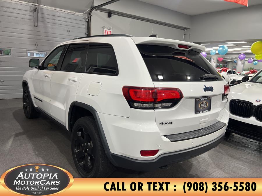 2018 Jeep Grand Cherokee Laredo E photo 3