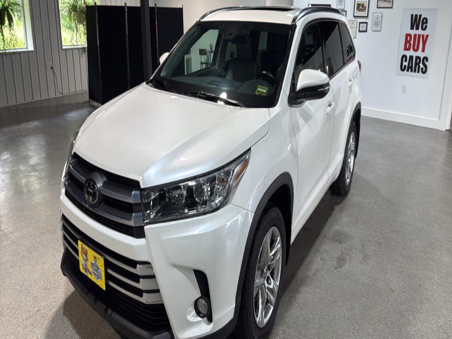 Used 2018 Toyota Highlander in Pittsfield, Maine | Maine Central Motors. Pittsfield, Maine