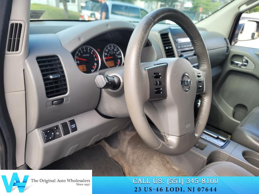 2011 Nissan Frontier 4WD Crew Cab SWB Auto SL, available for sale in Lodi, New Jersey | AW Auto & Truck Wholesalers, Inc. Lodi, New Jersey 2011 Nissan Frontier 4WD Crew Cab SWB Auto SL, available for sale in Lodi, New Jersey | AW Auto & Truck Wholesalers, Inc. Lodi, New Jersey