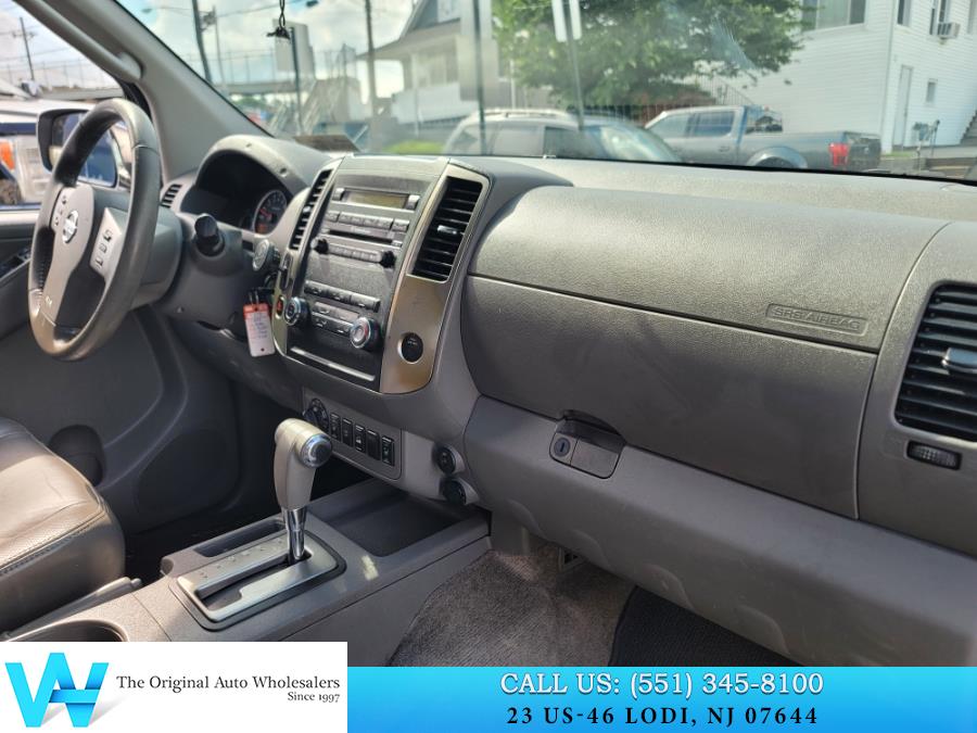 2011 Nissan Frontier 4WD Crew Cab SWB Auto SL, available for sale in Lodi, New Jersey | AW Auto & Truck Wholesalers, Inc. Lodi, New Jersey 2011 Nissan Frontier 4WD Crew Cab SWB Auto SL, available for sale in Lodi, New Jersey | AW Auto & Truck Wholesalers, Inc. Lodi, New Jersey
