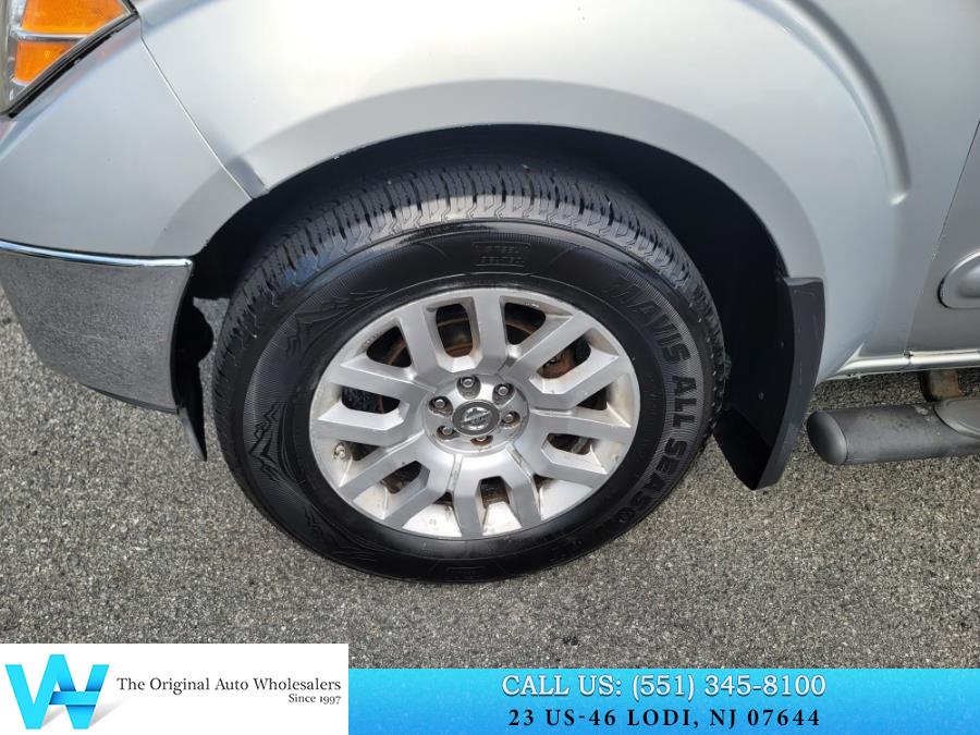 2011 Nissan Frontier 4WD Crew Cab SWB Auto SL, available for sale in Lodi, New Jersey | AW Auto & Truck Wholesalers, Inc. Lodi, New Jersey 2011 Nissan Frontier 4WD Crew Cab SWB Auto SL, available for sale in Lodi, New Jersey | AW Auto & Truck Wholesalers, Inc. Lodi, New Jersey