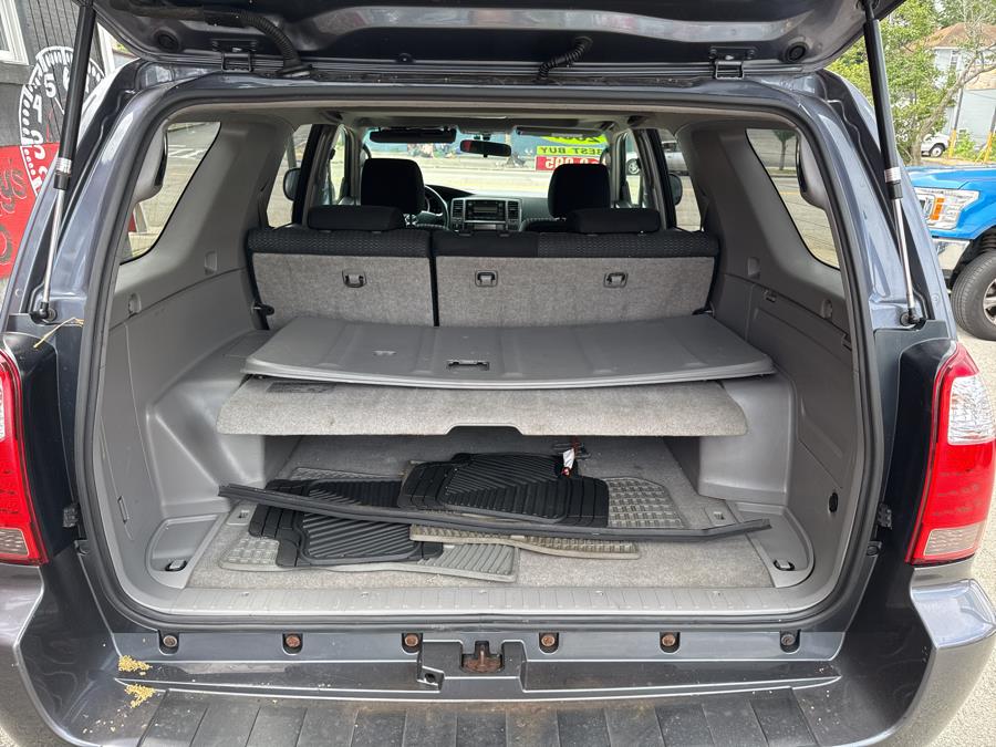 2007 Toyota 4Runner 4WD 4dr V8 SR5 Sport (Natl), available for sale in Worcester, Massachusetts | Worcester Auto Outlet LLC. Worcester, Massachusetts 2007 Toyota 4Runner 4WD 4dr V8 SR5 Sport (Natl), available for sale in Worcester, Massachusetts | Worcester Auto Outlet LLC. Worcester, Massachusetts