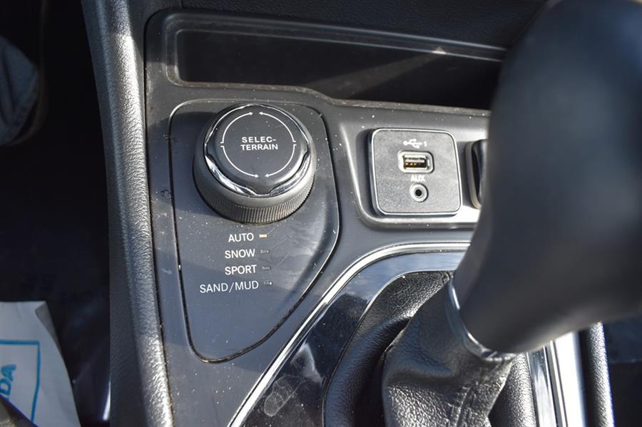 2019 Jeep Cherokee LIMITED, available for sale in Patchogue, New York | 112 Auto Plaza. Patchogue, New York 2019 Jeep Cherokee LIMITED, available for sale in Patchogue, New York | 112 Auto Plaza. Patchogue, New York