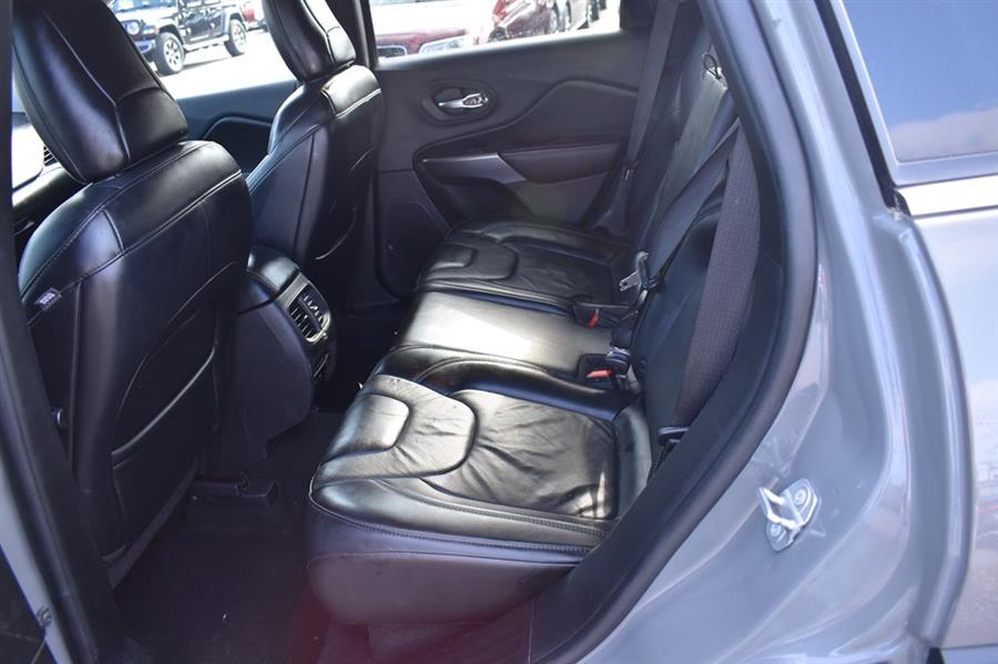 2019 Jeep Cherokee LIMITED, available for sale in Patchogue, New York | 112 Auto Plaza. Patchogue, New York 2019 Jeep Cherokee LIMITED, available for sale in Patchogue, New York | 112 Auto Plaza. Patchogue, New York