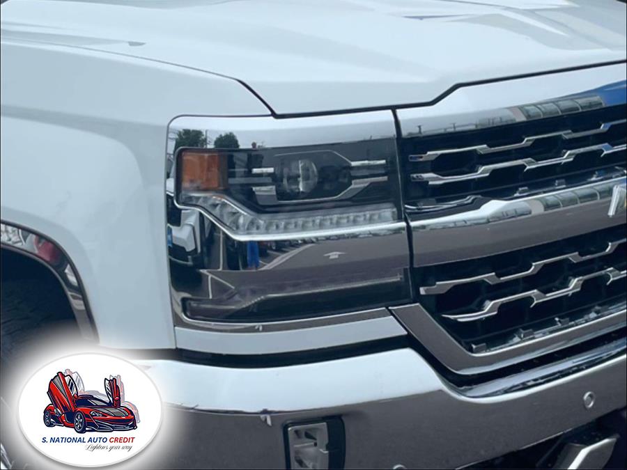 2017 Chevrolet Silverado 1500 4WD Crew Cab 143.5" LTZ w/2LZ, available for sale in Meriden, Connecticut | Sandra Auto Broker LLC. Meriden, Connecticut 2017 Chevrolet Silverado 1500 4WD Crew Cab 143.5" LTZ w/2LZ, available for sale in Meriden, Connecticut | Sandra Auto Broker LLC. Meriden, Connecticut